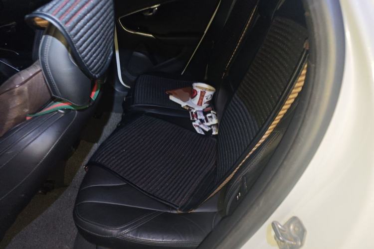 Used Volvo V40 2015 1.6T Zhiya Edition Left Rear Seat