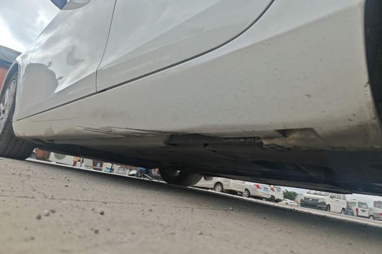 Used Volvo V40 2015 1.6T Zhiyi Edition Left Side Sill