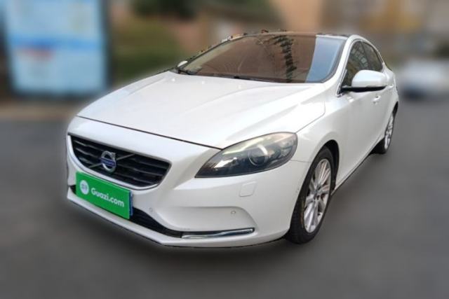 Used Volvo V40 2015 1.6T Zhiya Edition