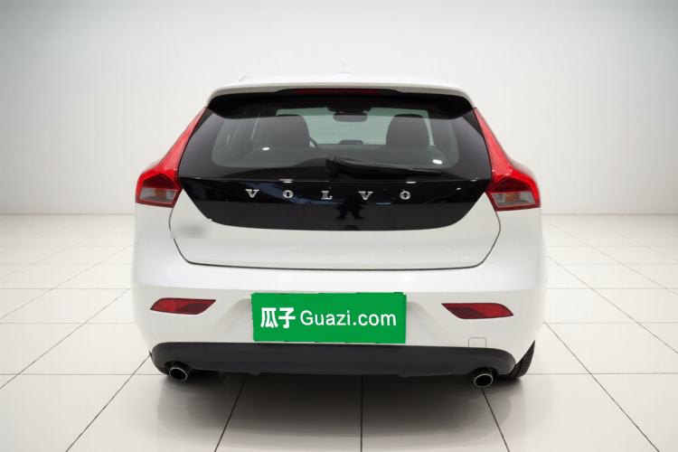 Used Volvo V40 2015 1.6T Zhiya Edition Rear