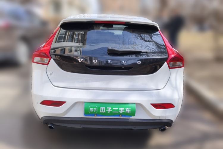 Used Volvo V40 2015 1.6T Zhiyi Edition Rear
