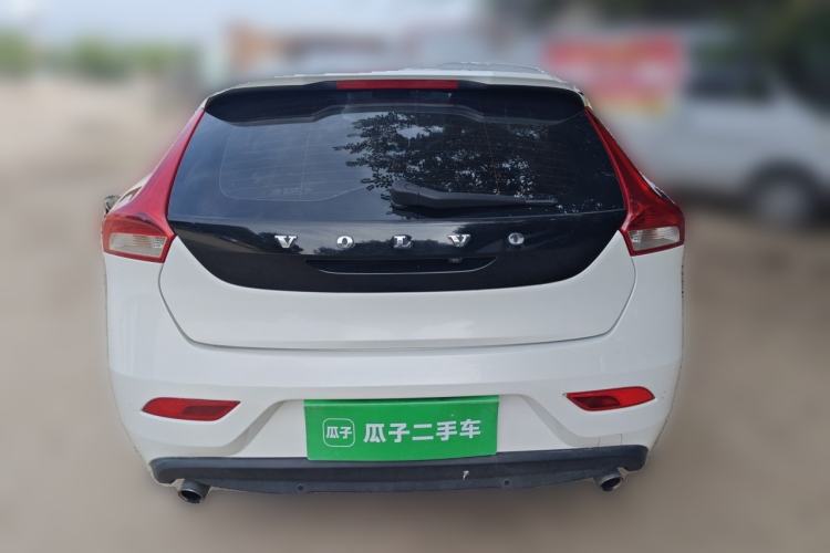 Used Volvo V40 2015 1.6T Zhiya Edition Rear