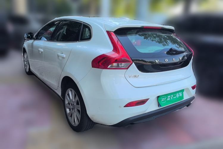 Used Volvo V40 2015 1.6T Zhiya Edition Rear Left 45 Deg