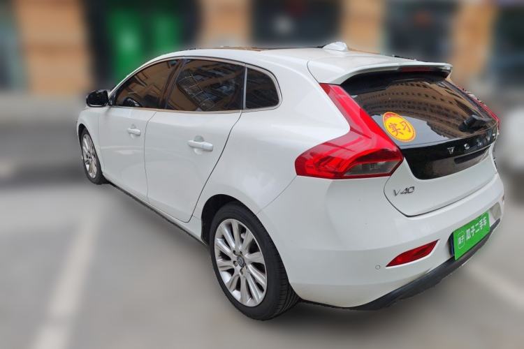Used Volvo V40 2015 1.6T Zhiya Edition Rear Left 45 Deg