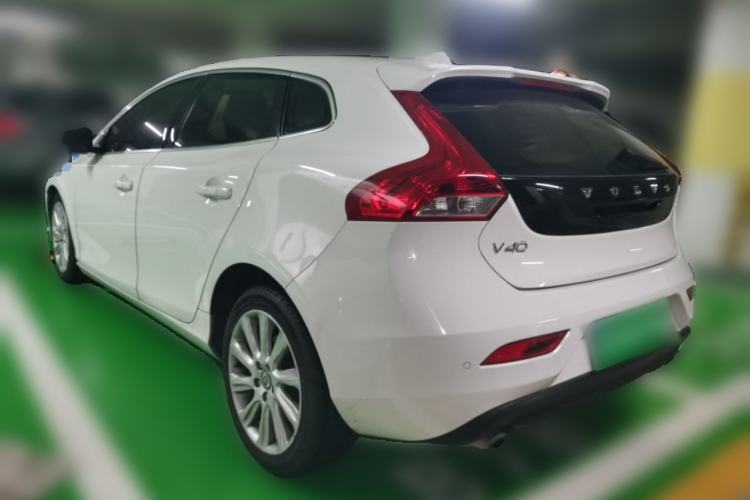 Used Volvo V40 2015 1.6T Zhiya Edition Rear Left 45 Deg