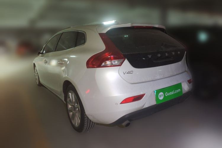 Used Volvo V40 2015 1.6T Zhiya Edition Rear Left 45 Deg