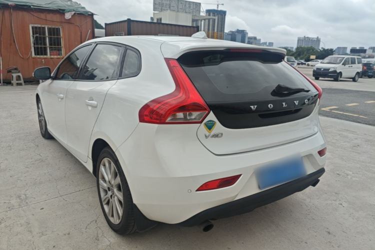 Used Volvo V40 2015 1.6T Zhiyi Edition Rear Left 45 Deg