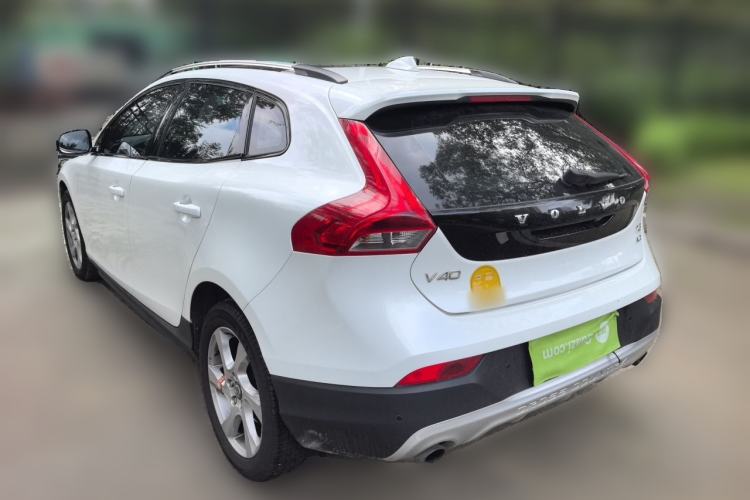 Used Volvo V40 2015 Cross Country T5 AWD Smart Luxury Edition Rear Left 45 Deg