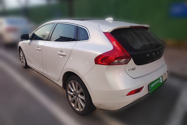 Used Volvo V40 2015 1.6T Zhiya Edition Rear Left 45 Deg