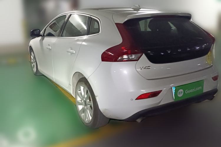 Used Volvo V40 2015 1.6T Zhiya Edition Rear Left 45 Deg