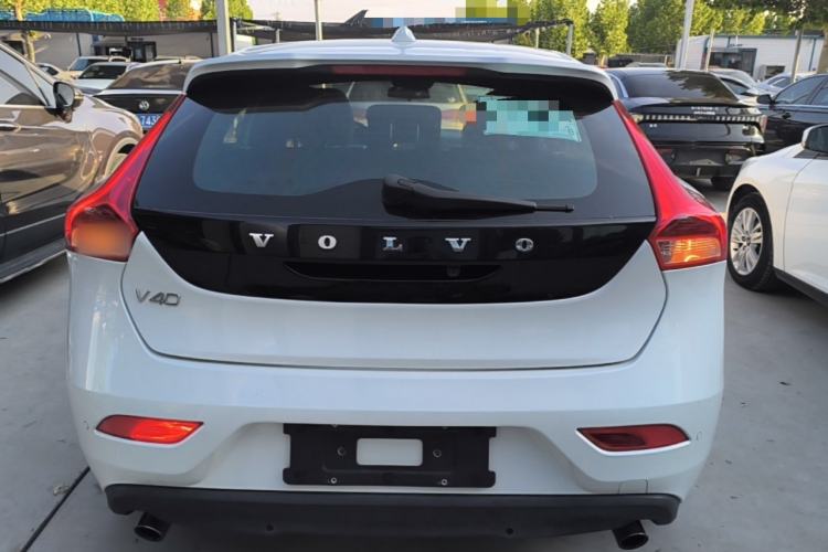 Used Volvo V40 2015 1.6T Zhiyi Edition Rear