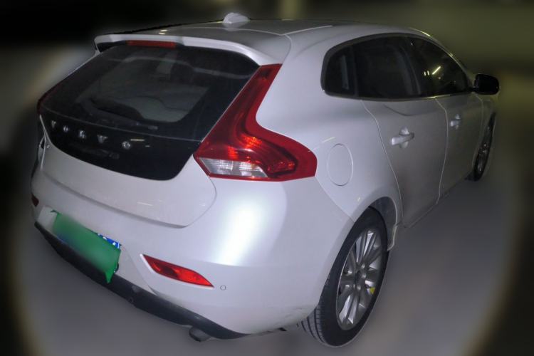 Used Volvo V40 2015 1.6T Zhiya Edition Rear Right 45 Deg
