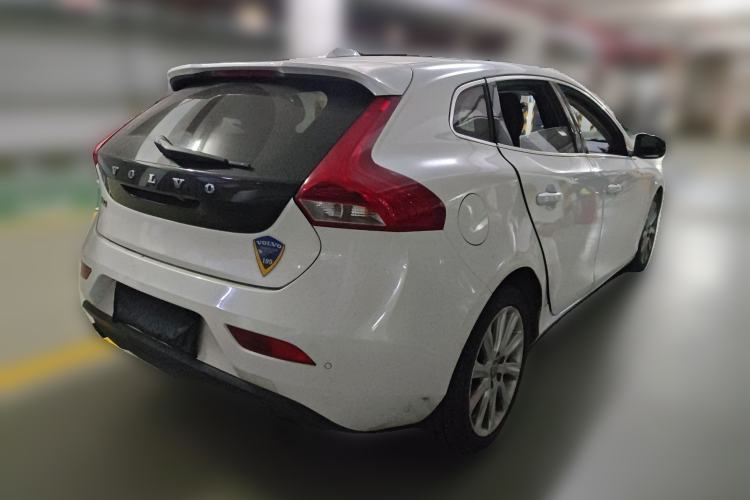 Used Volvo V40 2015 1.6T Zhiya Edition Rear Right 45 Deg
