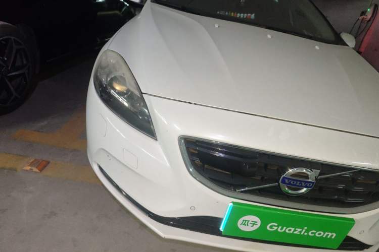 Used Volvo V40 2015 1.6T Zhiya Edition Right Front Headlight