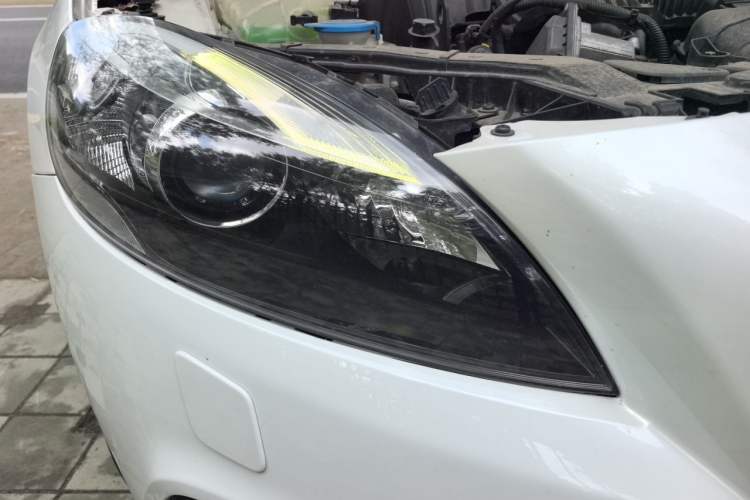 Used Volvo V40 2015 Cross Country T5 AWD Smart Luxury Edition Right Front Headlight