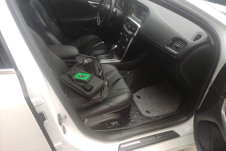 Used Volvo V40 2015 1.6T Zhiya Edition Right Front Seat
