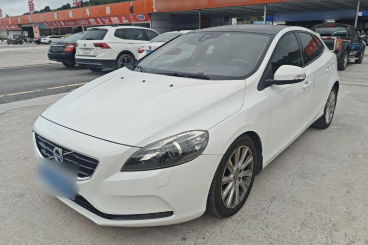 Used Volvo V40 2015 1.6T Zhiyi Edition Guazi used car, China used car export, Used car for sale, Used  cars, Cheapest cars for sale