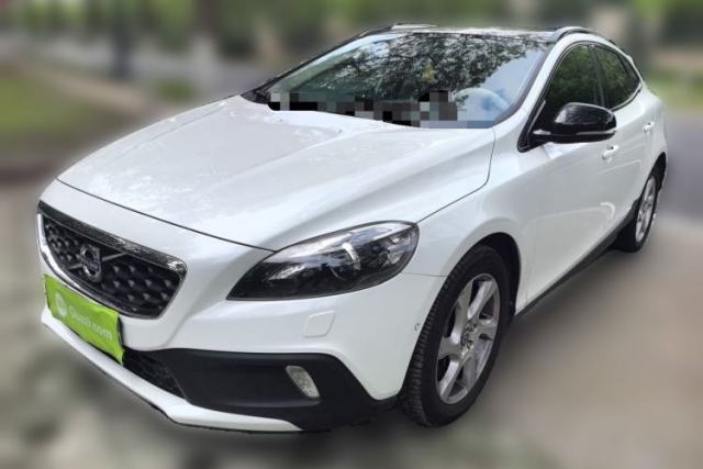 Used Volvo V40 2015 Cross Country T5 AWD Smart Luxury Edition