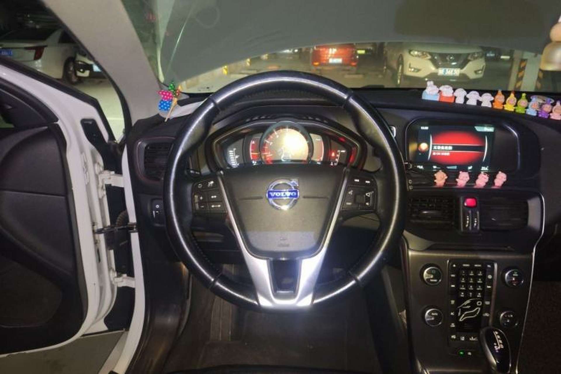Used Volvo V40 2015 1.6T Zhiya Edition Steering Wheel