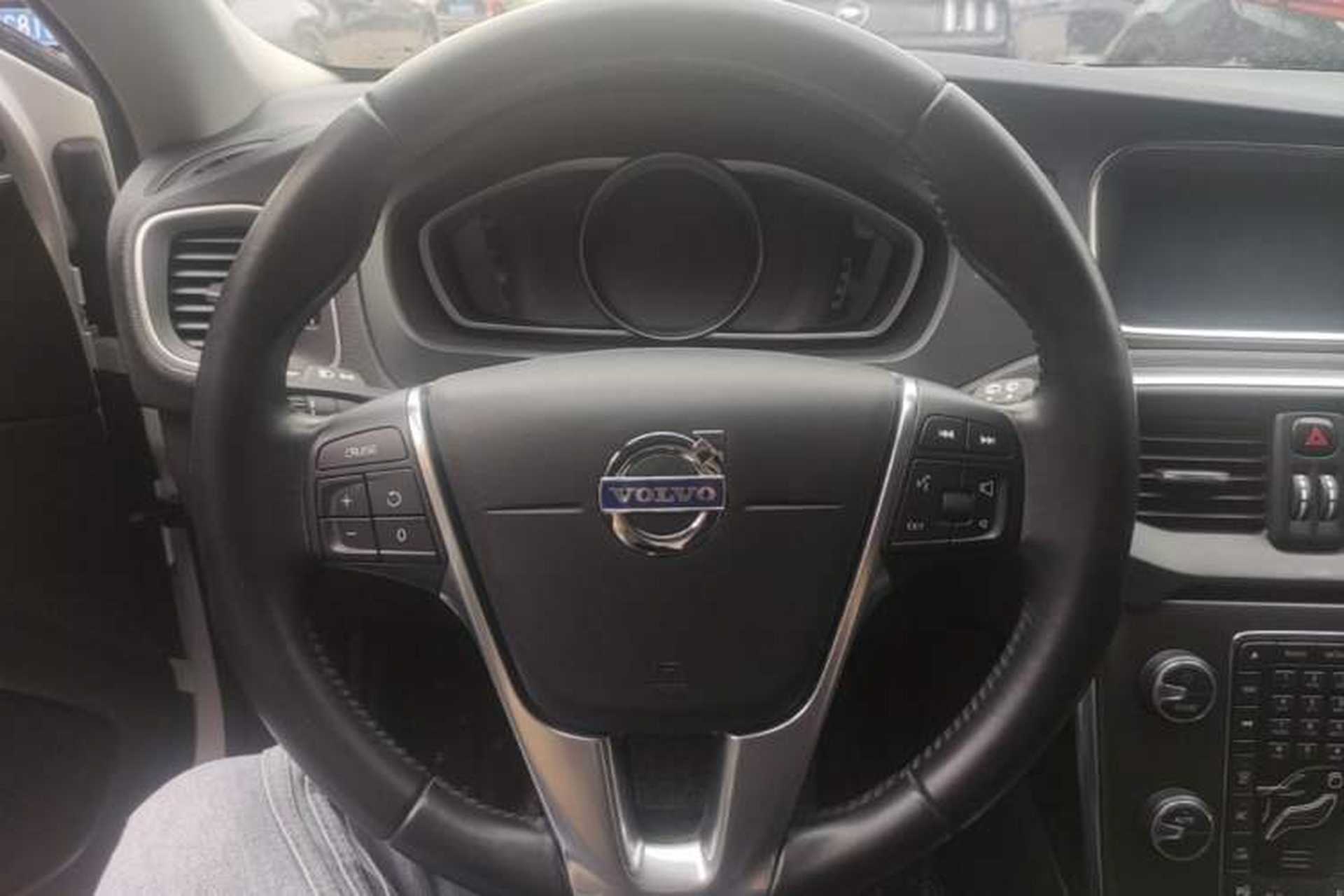 Used Volvo V40 2015 1.6T Zhiya Edition Steering Wheel