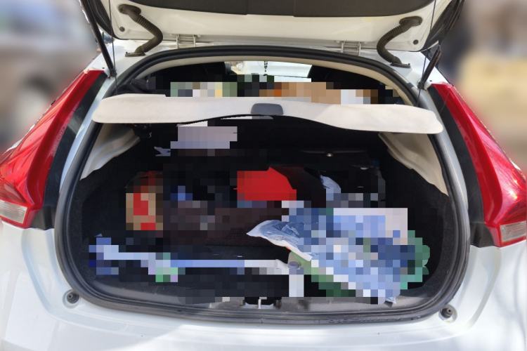 Used Volvo V40 2015 1.6T Zhiyi Edition Trunk