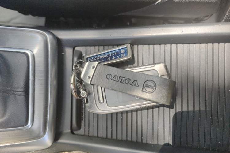 Used Volvo V40 2015 1.6T Zhiya Edition Vehicle Key