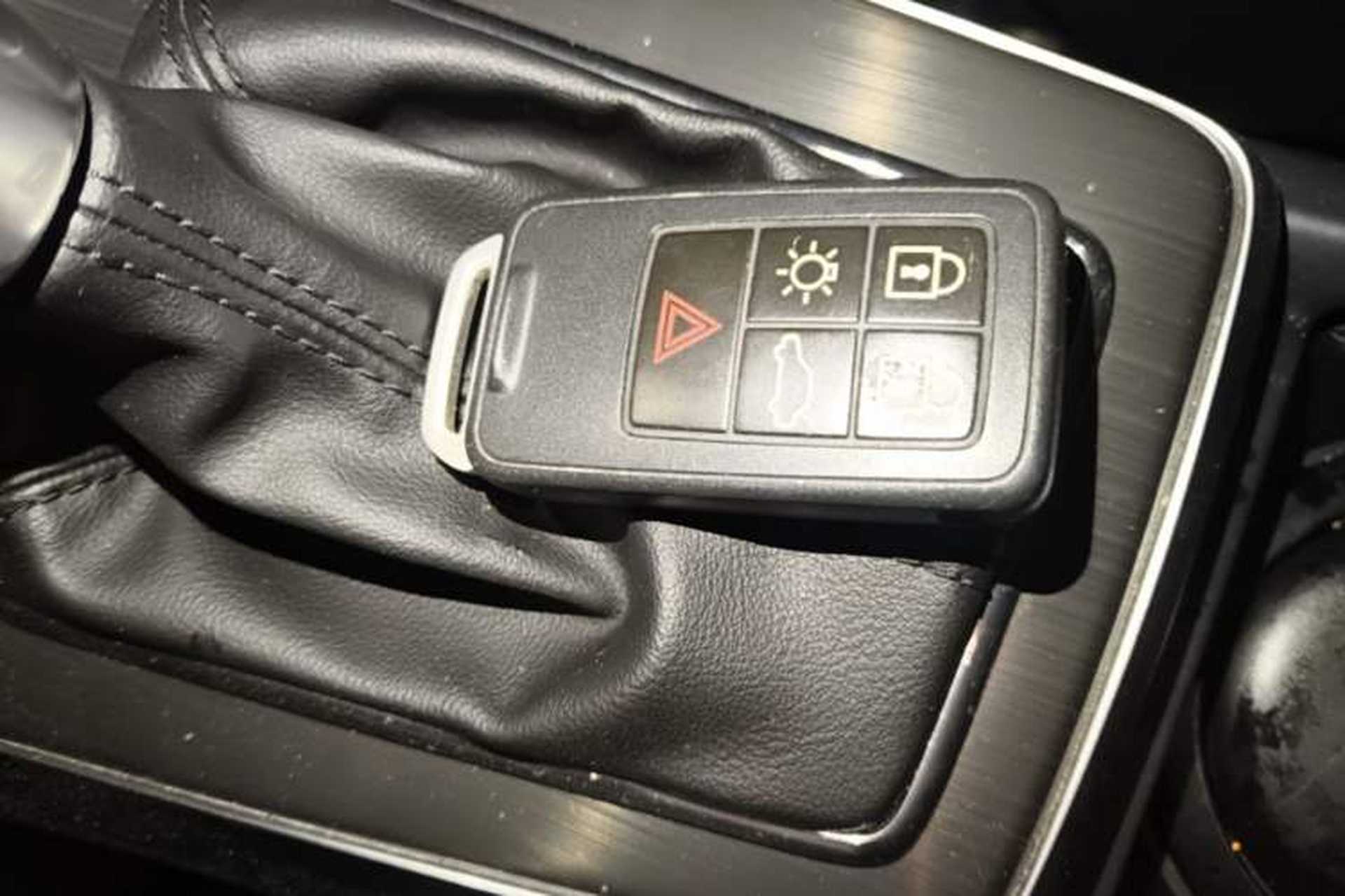 Used Volvo V40 2015 1.6T Zhiyi Edition Vehicle Key