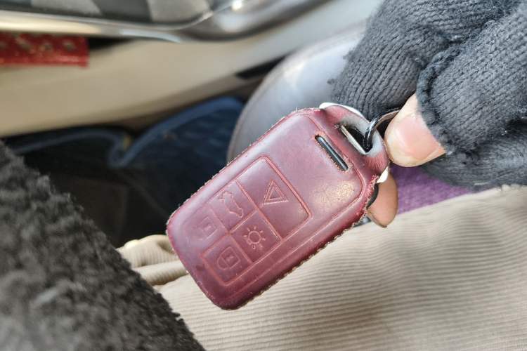 Used Volvo V40 2015 1.6T Zhiyi Edition Vehicle Key