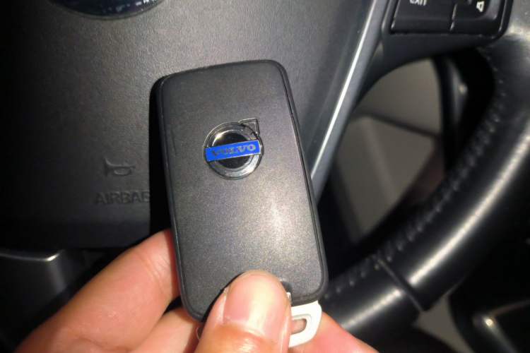 Used Volvo V40 2015 1.6T Zhiya Edition Vehicle Key