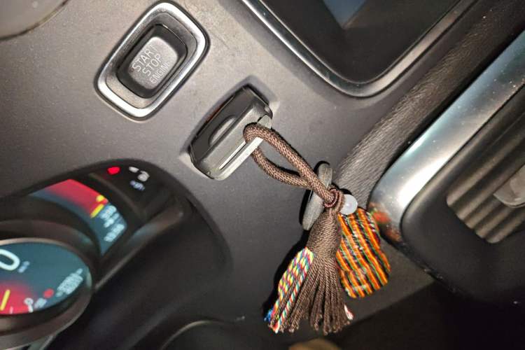 Used Volvo V40 2015 1.6T Zhiya Edition Vehicle Key