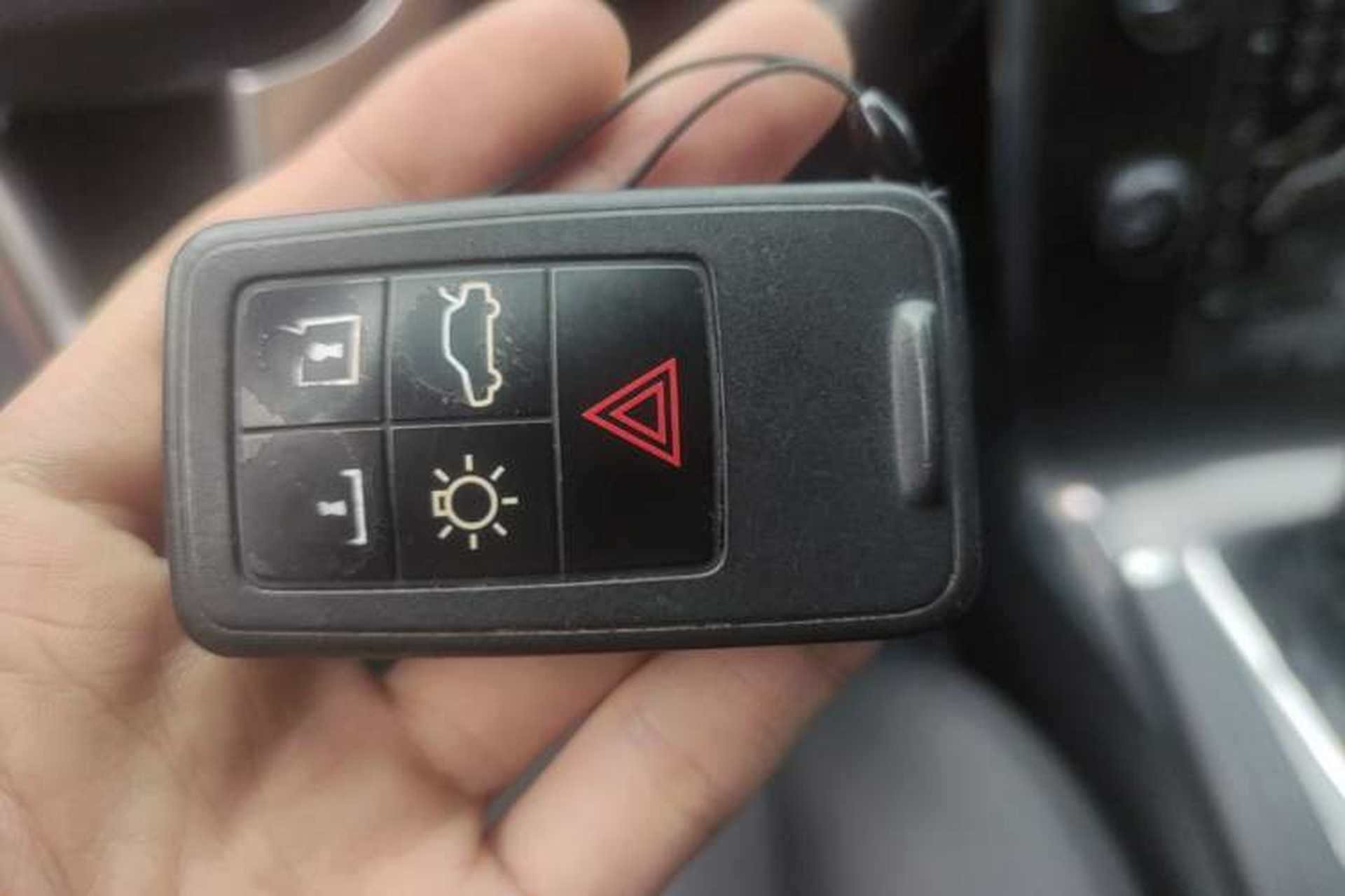 Used Volvo V40 2015 1.6T Zhiya Edition Vehicle Key