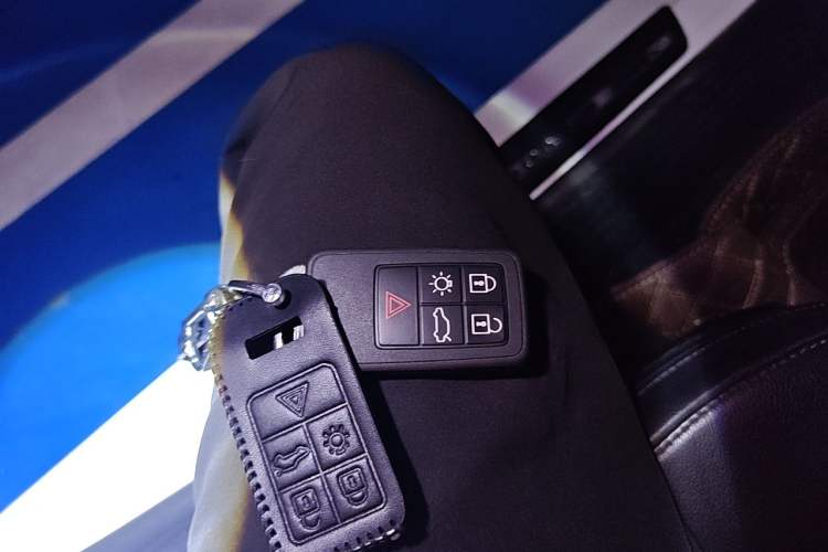 Used Volvo V40 2015 1.6T Zhiya Edition Vehicle Key