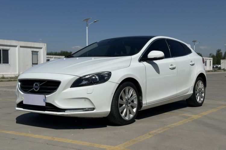 Used Volvo V40 2015 1.6T Zhiya Edition Guazi used car, China used car export, Used car for sale, Used  cars, Cheapest cars for sale