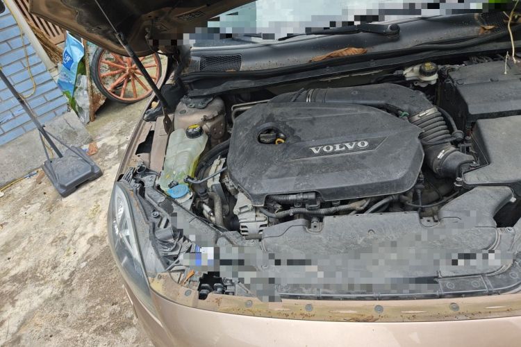 Used Volvo V40 2015 1.6T Zhiyi Edition Engine Bay Right