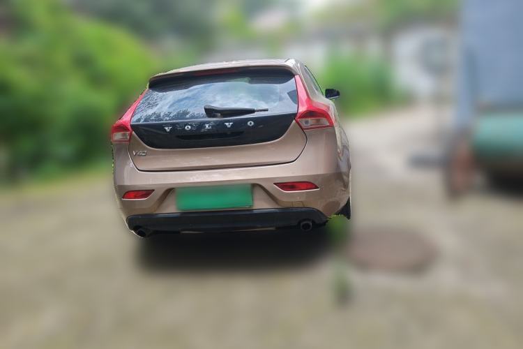 Used Volvo V40 2015 1.6T Zhiyi Edition Rear