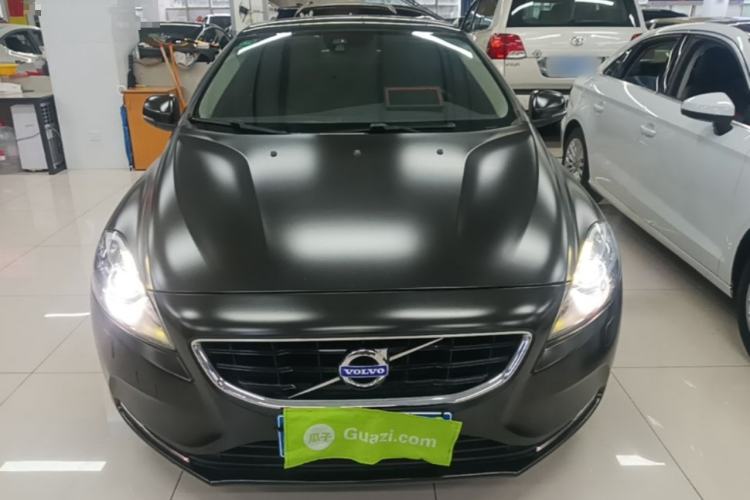 Used Volvo V40 2016 T3 Zhiyi Edition Front