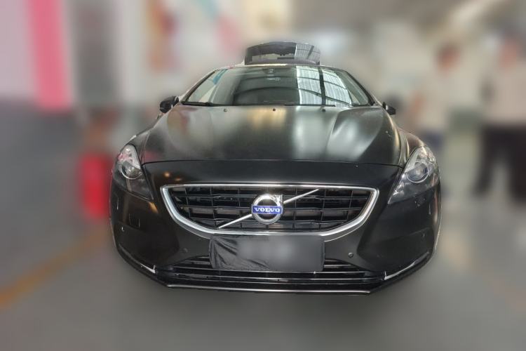 Used Volvo V40 2016 T4 Smart Luxury Edition Front