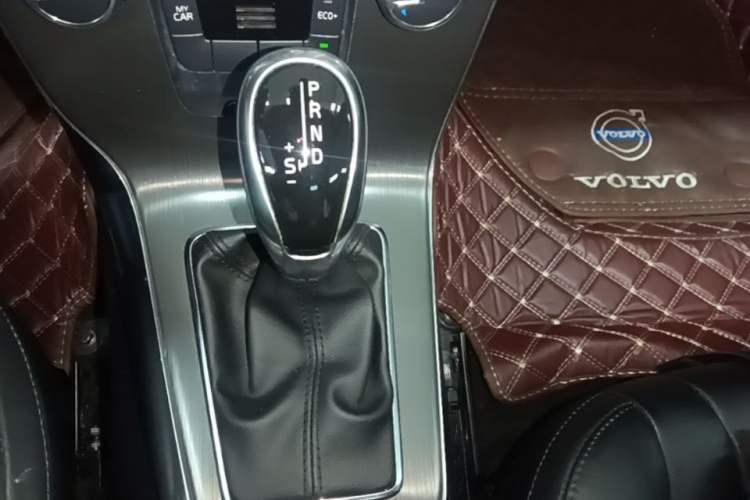 Used Volvo V40 2016 T3 Zhiyi Edition Gear Lever