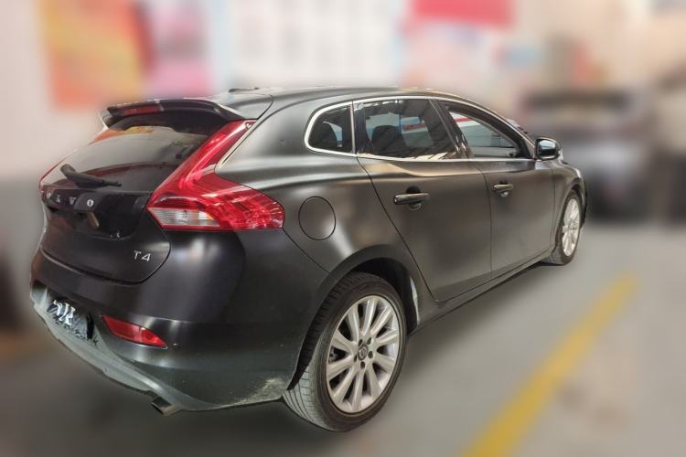 Used Volvo V40 2016 T4 Smart Luxury Edition Rear Right 45 Deg