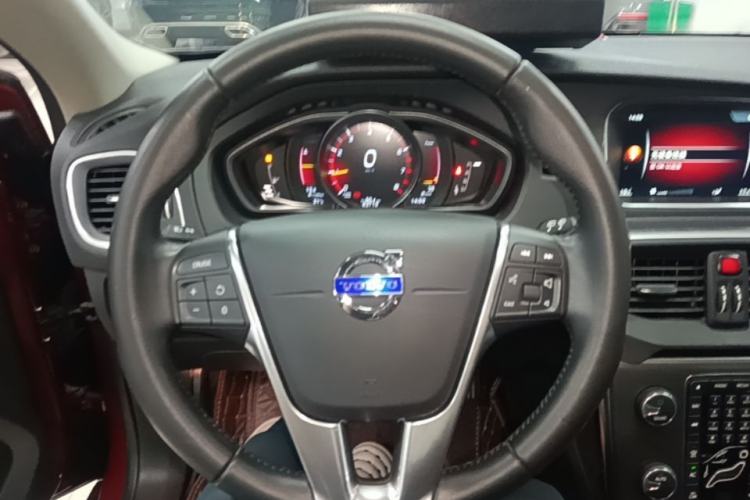 Used Volvo V40 2016 T3 Zhiyi Edition Steering Wheel