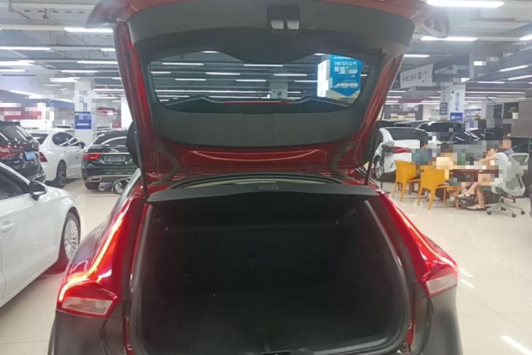 Used Volvo V40 2016 T3 Zhiyi Edition Trunk