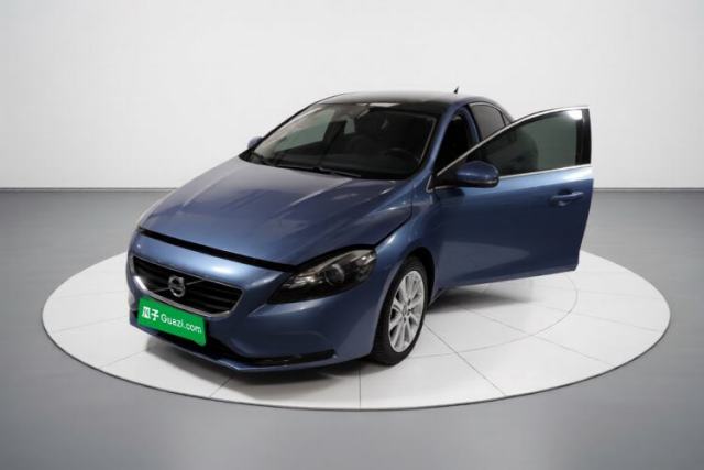 Volvo V40 2016 T4 Smart Luxury Edition с пробегом