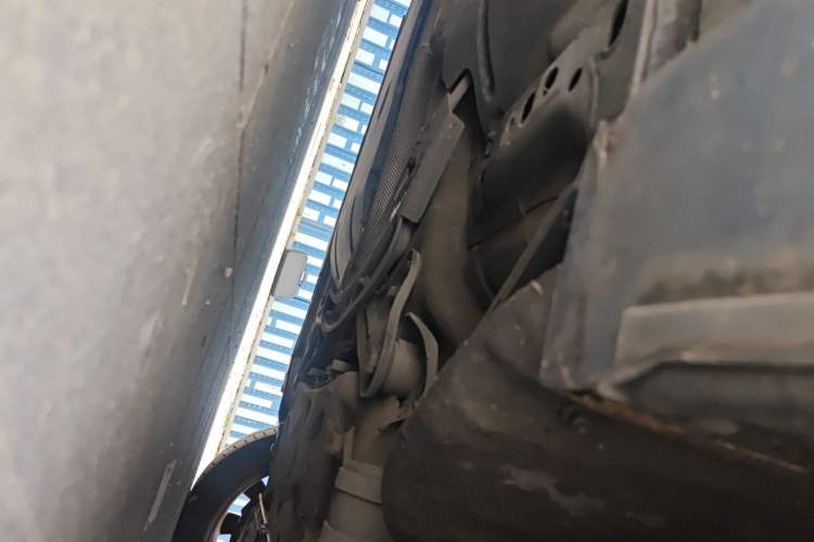 Used Volvo V40 2016 T3 Zhiyi Edition Chassis Front Right