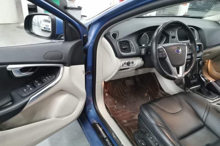Used Volvo V40 2016 T3 Zhiyi Edition Driver Seat