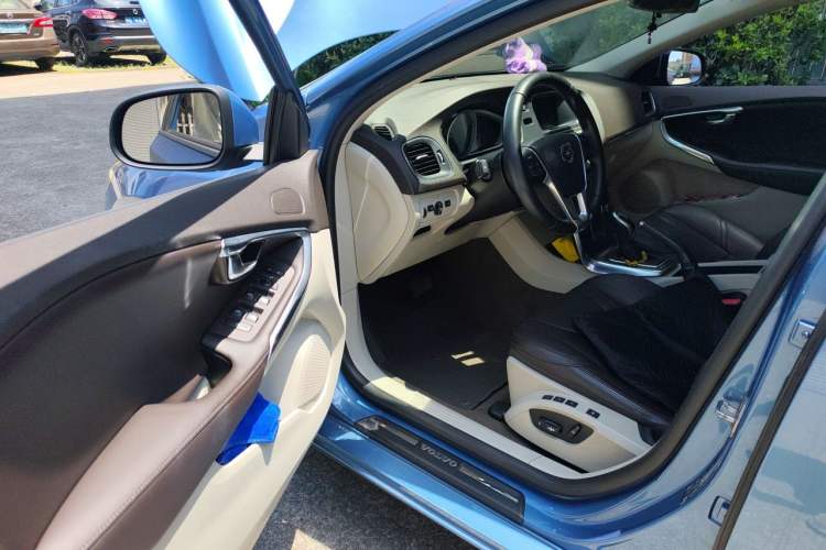 Used Volvo V40 2016 T3 Zhiyi Edition Driver Seat
