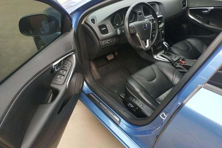 Used Volvo V40 2016 T3 Zhiyi Edition Driver Seat