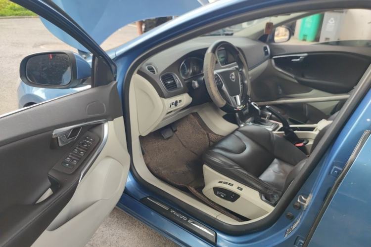 Used Volvo V40 2016 T3 Zhiyi Edition Driver Seat