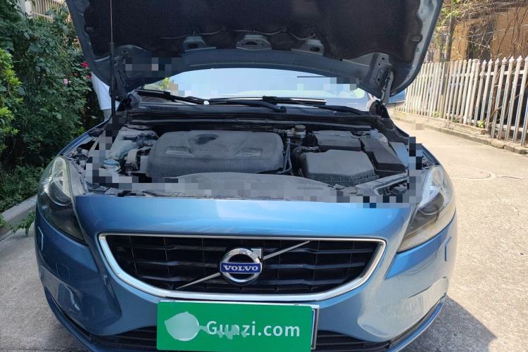 Used Volvo V40 2016 T3 Zhiyi Edition Engine Bay