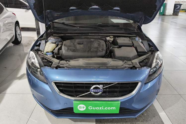 Used Volvo V40 2016 T3 Zhiyi Edition Engine Bay