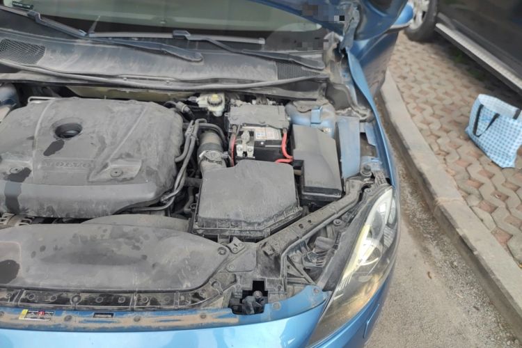Used Volvo V40 2016 T3 Zhiyi Edition Engine Bay Left